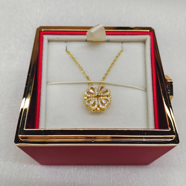 4-Leaf Clover Necklace Eternal Rose Box auto